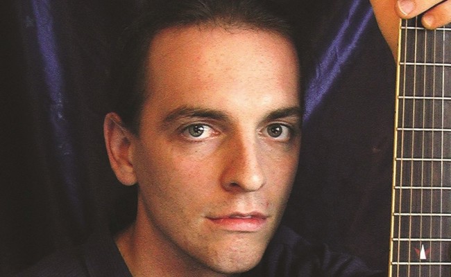 Neues Klangbild beim Kulturforum: Alexander Palm spielt Bach auf der E-Gitarre