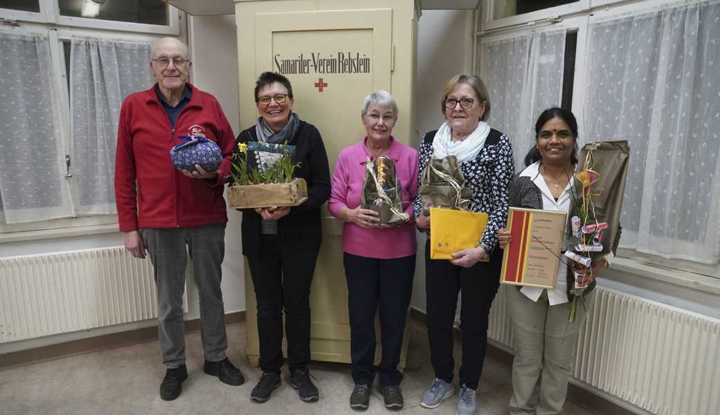 Die Geehrten: Werner Schmidheiny, Marlis Ritter, Doris Barber, Hilde Graf, Chelvi Kamalanathan (es fehlt Lisbeth Lutz).