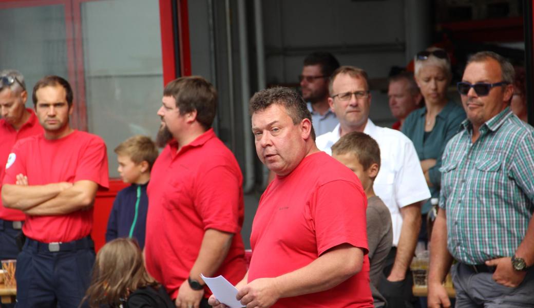 Feuerwehrkommandant Marco Köppel würdigte Andrea Schöbs grosse Leistung.