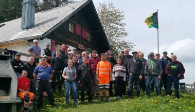 Viele Helferinnen und Helfer arbeiteten beim Alptag auf dem Schwamm