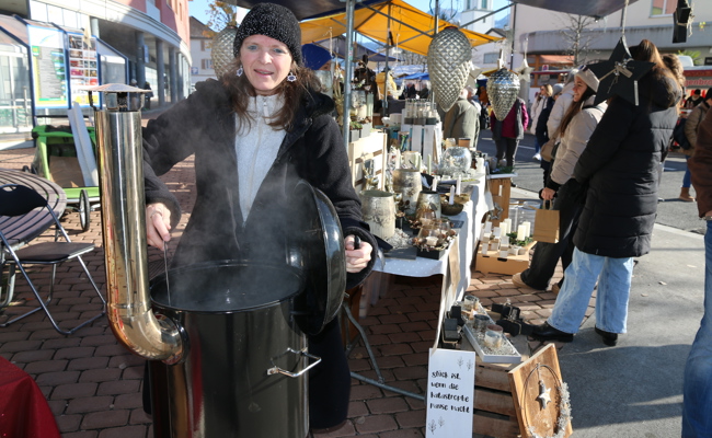 Dampfender Glühwein und Kerzendeko: Novembermärtli läutet Saison der Adventsmärkte ein