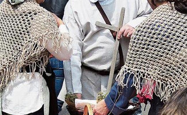 Säumer eröffnen den Mittelaltermarkt