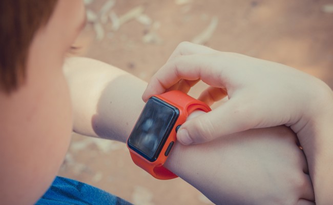Wer sein Kind per Smartwatch verfolgt, nimmt ihm die Privatsphäre - und die Möglichkeit, zu lernen