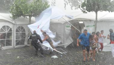 Schon wieder: Festzelt evakuiert