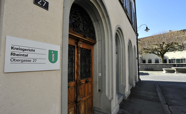 Wegen Steuerbetrug: Staatsanwälte klagen einen Buchhalter und drei Handwerker an