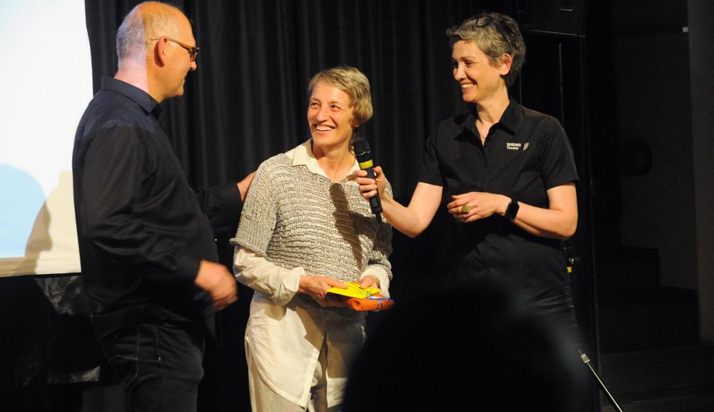 Den Rücktritt eingereicht hat auch Co-Präsidentin Heidi Bawidamann, hier mit ihrem Mann (und Co-Präsidenten) Michel Bawidamann und Petra Hoppe.