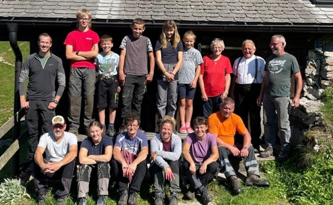 Erfolgreiche Alpputzete der Alp Rossberg und Feusen