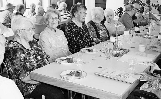 Frühlingsfest mit Uraufführung  eines eigenen Liedes