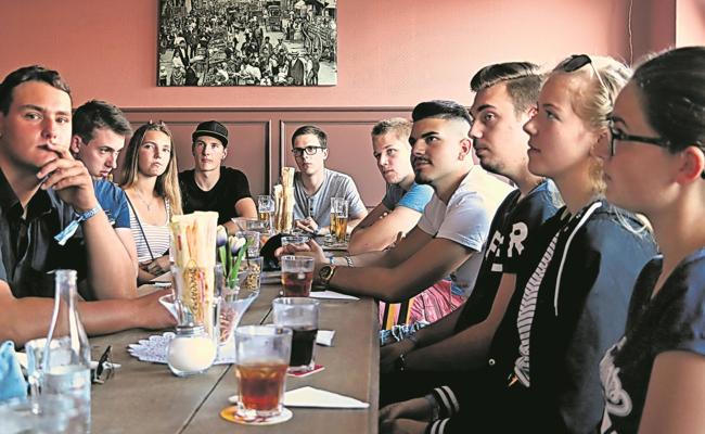 Jungbürger feierten mit Rock und Pop