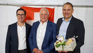 Handörgeli, Pointen und «Ghackets mit Hörnli»: So feiern die SVP-Freunde Walter Freund