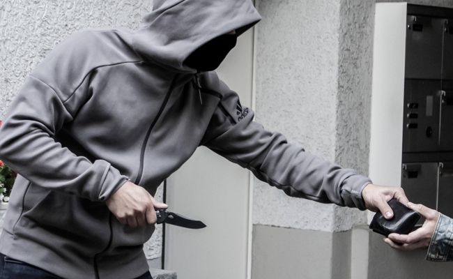 23-Jähriger auf offener Strasse ausgeraubt