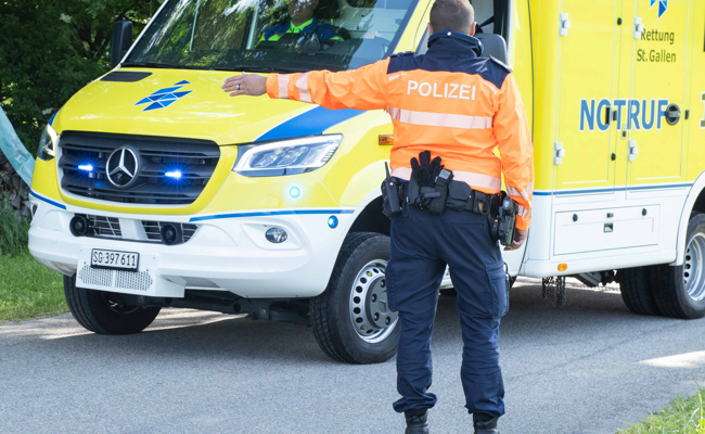 18-jährige Fussgängerin bei Unfall leicht verletzt