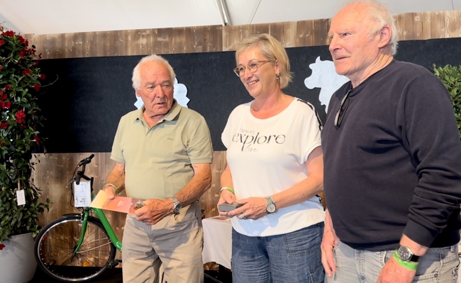 Karin Brülisauer kürt sich zur ersten Rhema-Jasskönigin