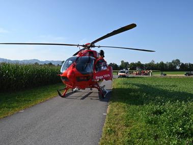 Rega fliegt Motorradfahrer nach Unfall ins Spital