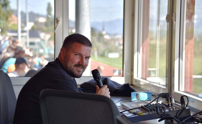 Der Spielmacher ist jetzt auf der Gesa der Spielbegleiter