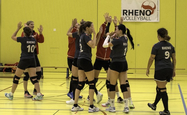 Die Rheno-Frauen gewinnen im letzten Spiel des Jahres erstmals in der Fremde