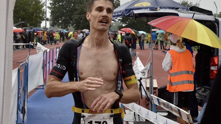 Timo Dürst (siehe Box unten) nach dem Zieleinlauf. Timo Dürst (siehe Box unten) nach dem Zieleinlauf.