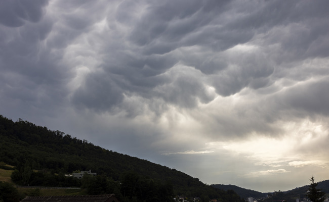 Heftiges Gewitter zog über die Ostschweiz - Rheintal am Rande betroffen
