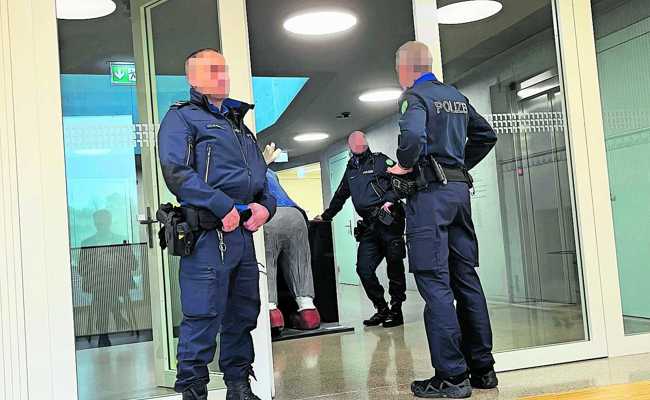 Ein Späher fuhr voraus, ein anderer folgte mit drei Kilo Heroin im Auto