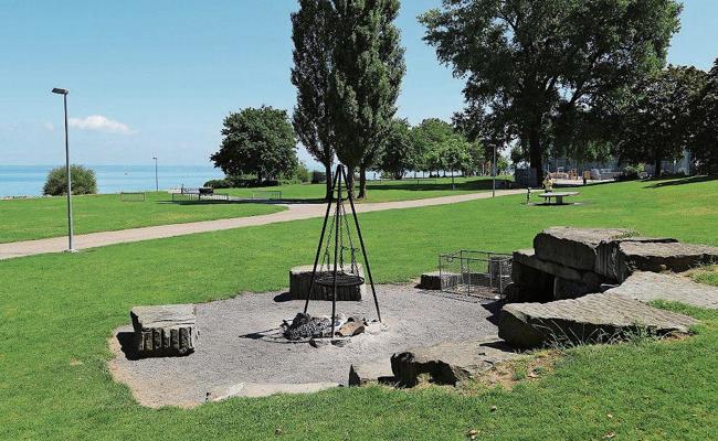 Stadt verbietet Einweggrills am See