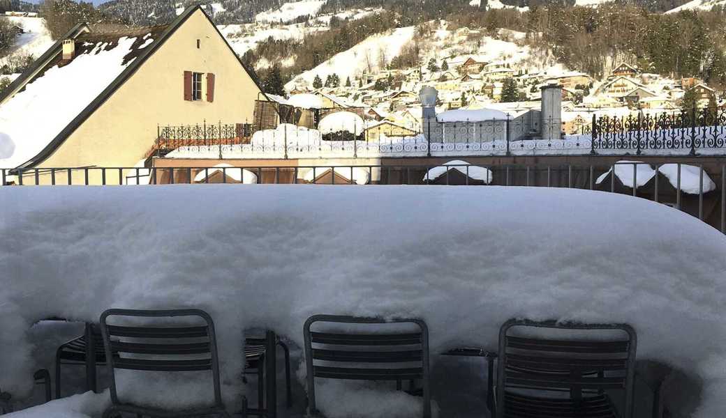 Aussicht von der Rathaus-Terrasse: Drei Stadtratssitze werden Ende Jahr geräumt, sieben Neue interessieren sich für sie. 