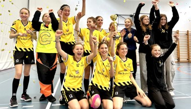 Die Gators-Mädchen vergoldeten ihre Saison mit dem Gruppensieg