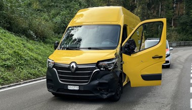 Zuerst der Päckli-Zustellerin den Lieferwagen geklaut, dann verunfallt