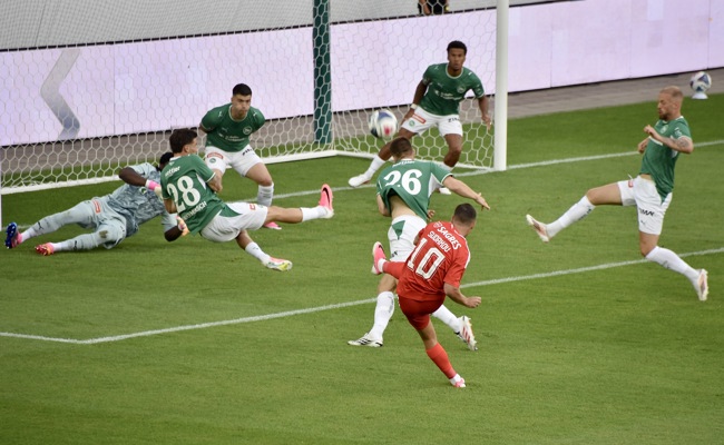 Ohne Stammtorhüter in das eine Entscheidungsspiel