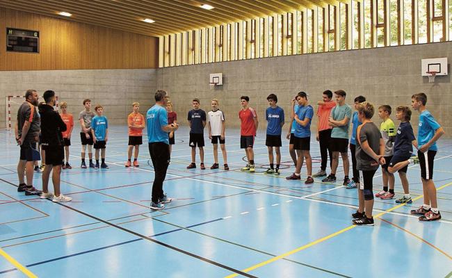 Nachwuchsabteilung des HC Rheintal im Trainingslager