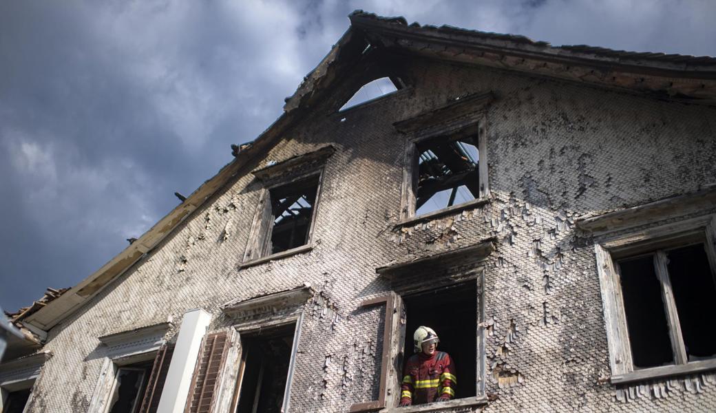 Die «Sonne» ist total ausgebrannt. Die Nachlöscharbeiten dauerten bis in den späten Sonntagnachmittag.