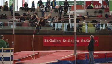 Altstätter Siege im Stabhochsprung am Brühler Hallenmeeting im Athletik Zentrum