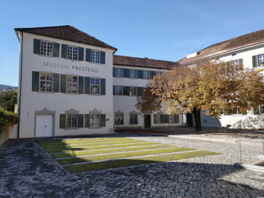 Wanderausstellung «Wir und die anderen» im Museum Prestegg