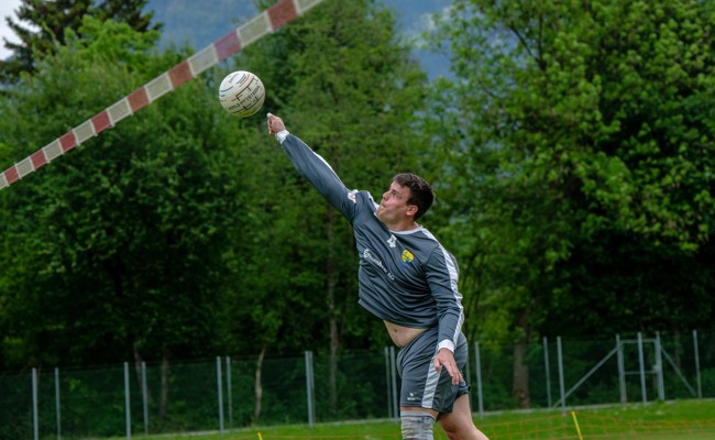 Je ein Sieg und eine Niederlage für die Faustballer in der NLA