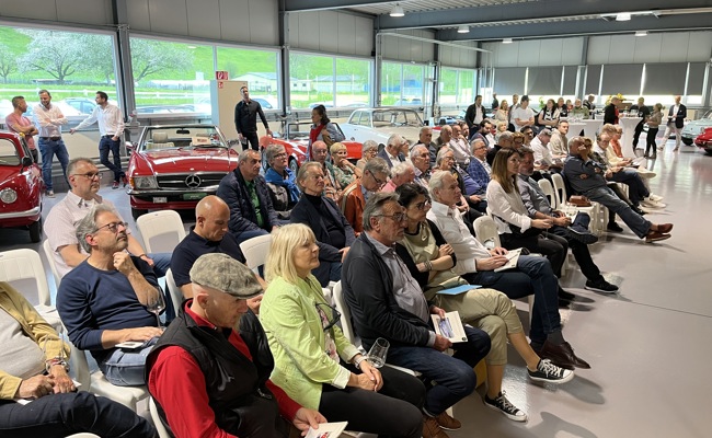 Drei Oldtimer an einer ersten grossen Gant verkauft