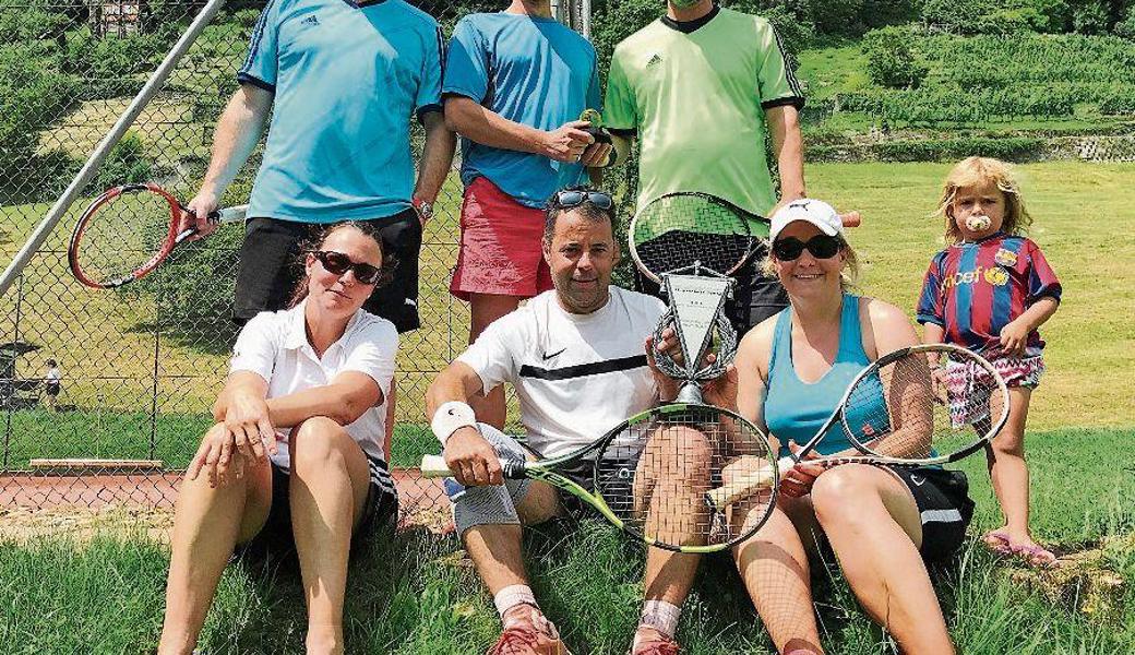 Sie massen sich an der Clubmeisterschaft der TG Haslach: Hinten (v. l.): Patrick Häfliger, David Altmann und Michael Dierauer; vorne (v. l.): Esther Dierauer, Patrick Gehrig und Franziska Villommet.