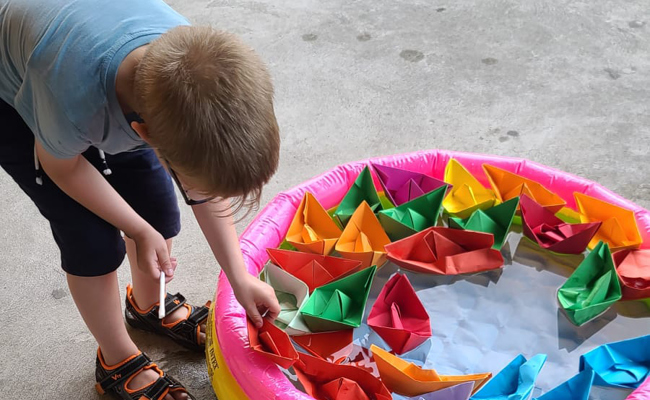 Kinder befassten sich in der Kirche Kunterbunt mit dem Thema «Sturm»