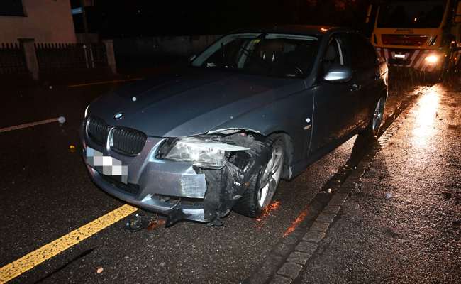 36-Jähriger fuhr mit seinem Auto einen Betonpoller um