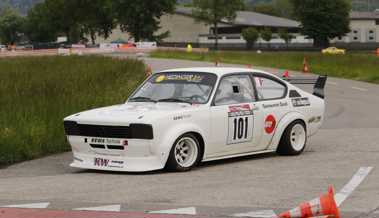 Die Diepoldsauer Thomas Frei und Reto Wüst fahren beim Autoslalom in Frauenfeld aufs Podest
