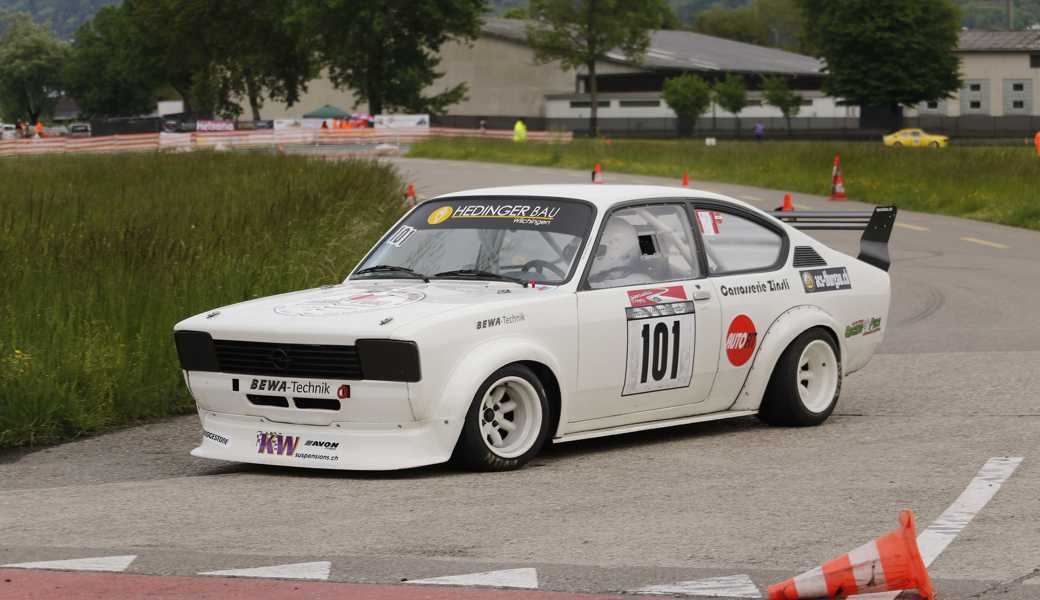 Thomas Frei fühlt sich im Opel Kadett 8V wohl, wenn fahrerisches Können wichtiger ist als Motorenpower. 