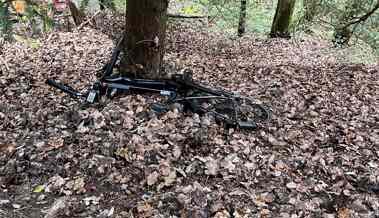 Verunfallter E-Biker mit Helikopter-Winde aus Tobel geborgen