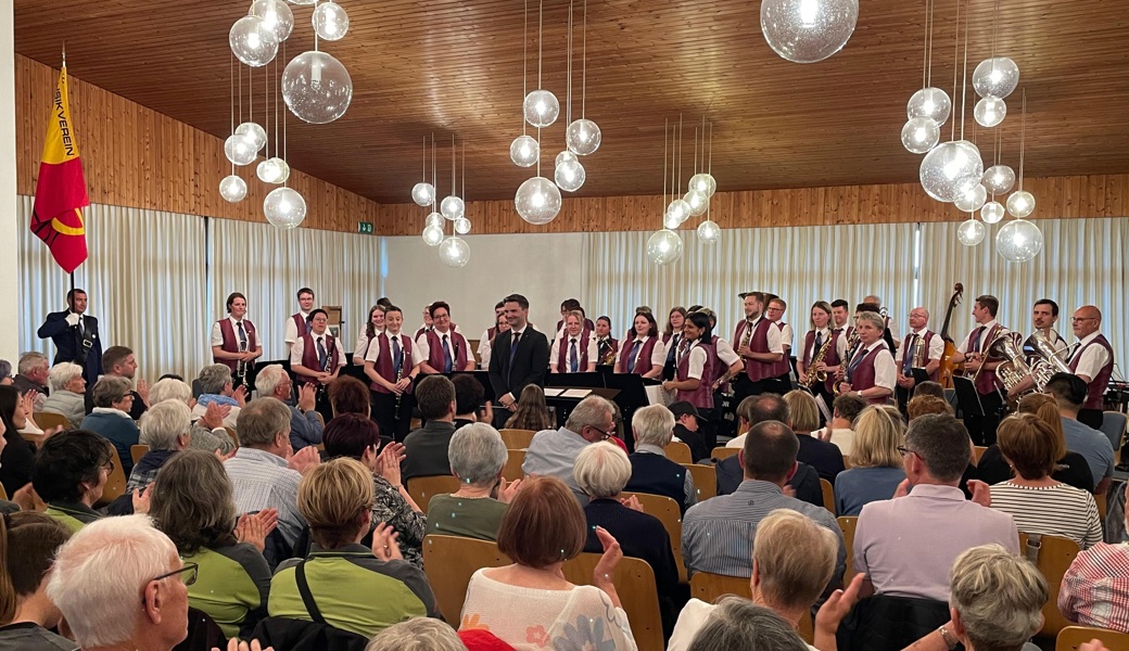 Der Musikverein Balgach bei seinem Frühlingskonzert. Der Musikverein Balgach bei seinem Frühlingskonzert.