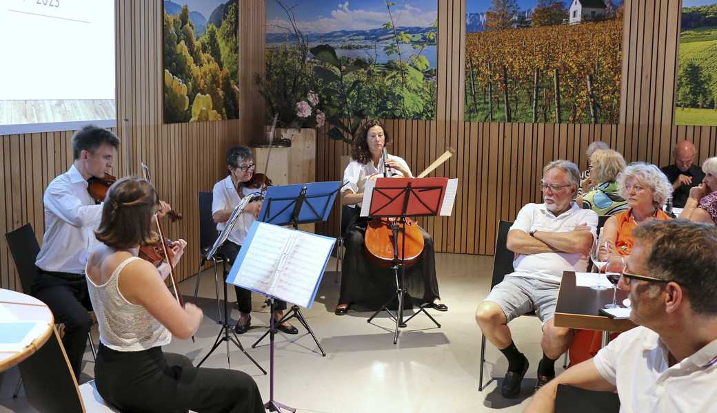 Ein Streichquartett des Orchestervereins Widnau unterhielt mit Mozart und Haydn. 