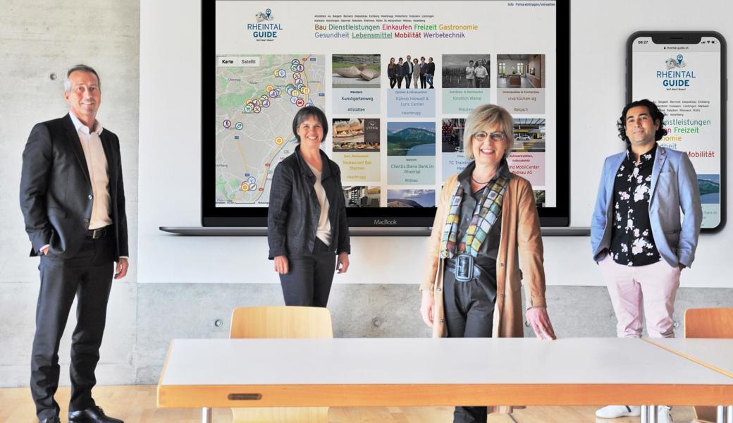 René Bognar (Präsident des HGV Widnau), Sabina Saggioro (Geschäftsleiterin VSGR), die Widnauer Gemeindepräsidentin Christa Köppel und Sacha Sapra (Leiter der Agentur Kreatif) stellten am Dienstag den regionalen Onlineshop vor. 
