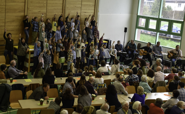 Volle Amtackerhalle am Suppentag beider Konfessionen