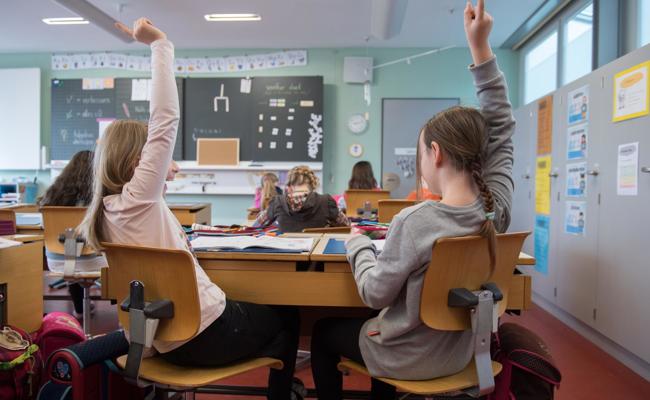 In der Schule werden die Schulzimmer knapp