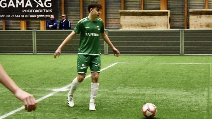 Neben Torschütze Erion Aslani kam bei Rebstein mit Malik Aliev ein zweiter B-Junior zum Einsatz. Neben Torschütze Erion Aslani kam bei Rebstein mit Malik Aliev ein zweiter B-Junior zum Einsatz.