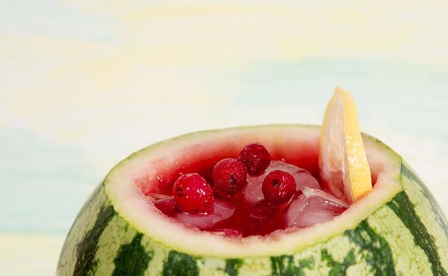 Genialer Sommerdrink: Wassermelonen-Bowle mit und ohne Alkohol
