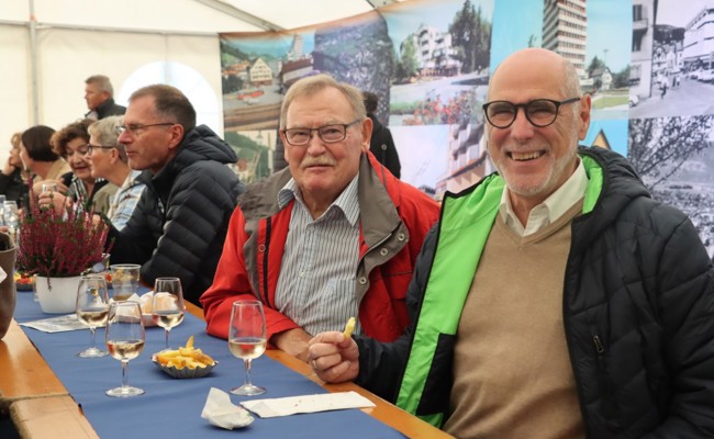 «Es gibt 1000 Geschichten von Heerbrugg»: Im Festzelt schwelgten Besucher in Erinnerungen