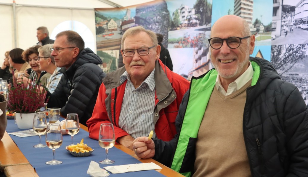 «Es gibt 1000 Geschichten von Heerbrugg»: Im Festzelt schwelgten Besucher in Erinnerungen