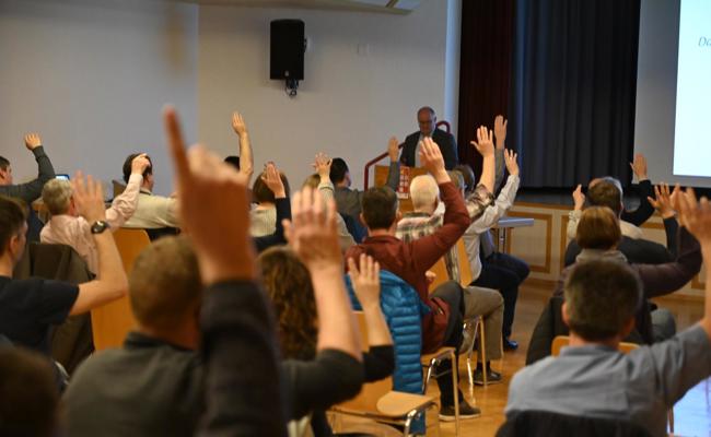 Für  Wochen die letzte Versammlung